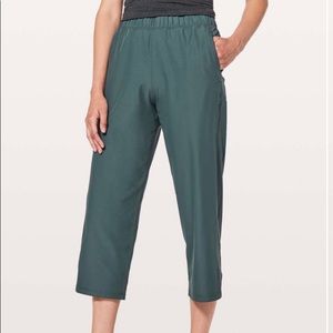 Lululemon Next Move Crop *23"